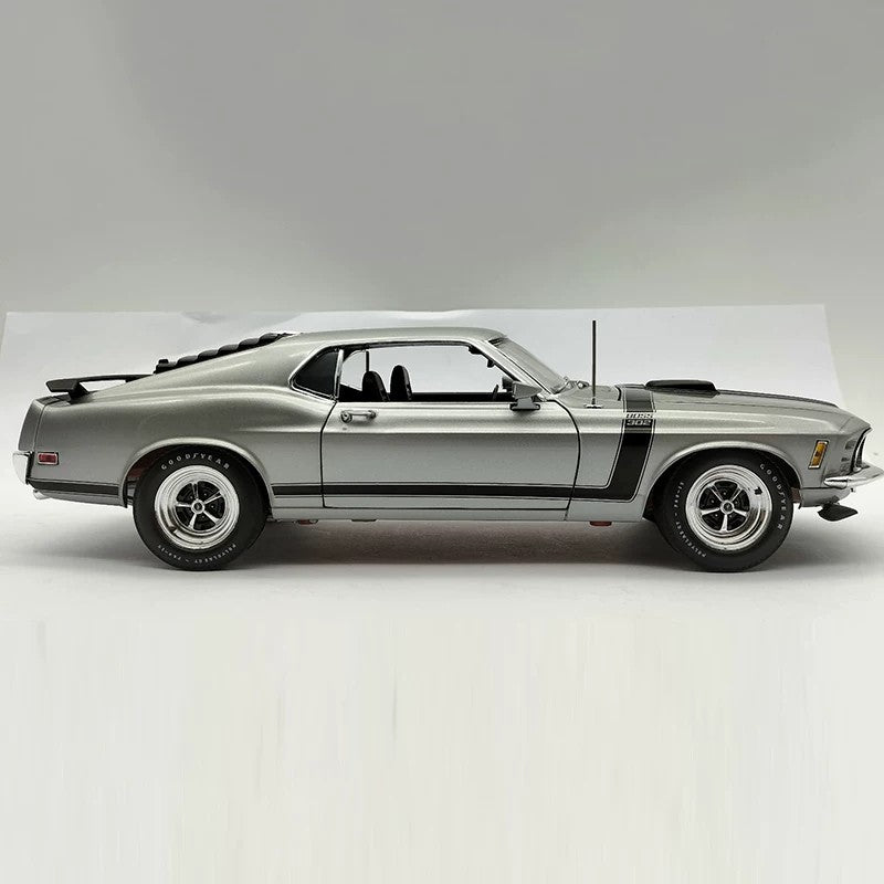 ACME 1:18 1970 Ford Mustang Boss 302 Diecast Model