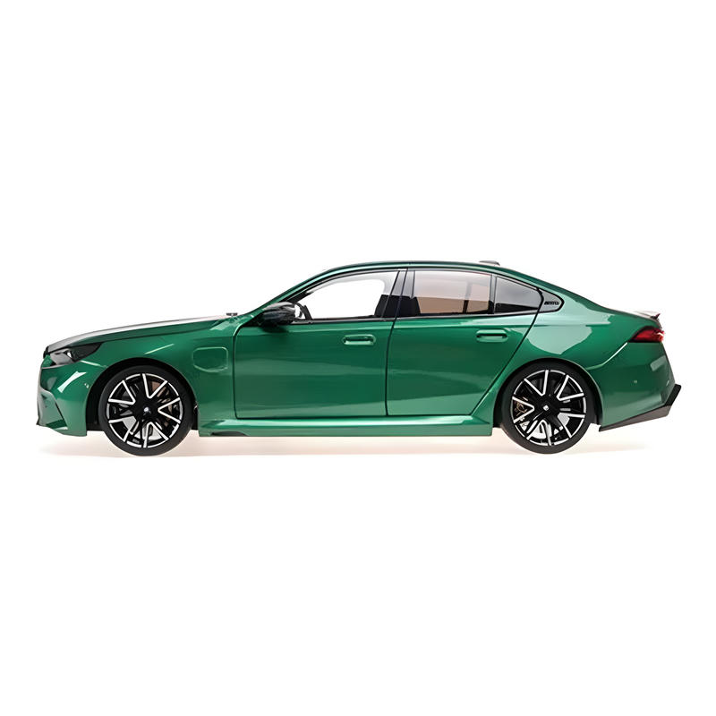 Minichamps 1:18 BMW M5 2024 Diecast Model Car