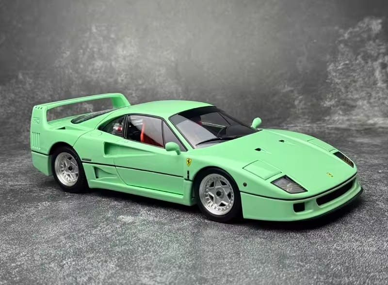 Ferrari F40 1:18 Die-Cast Alloy Model (Static Display – Sealed Box Edition)