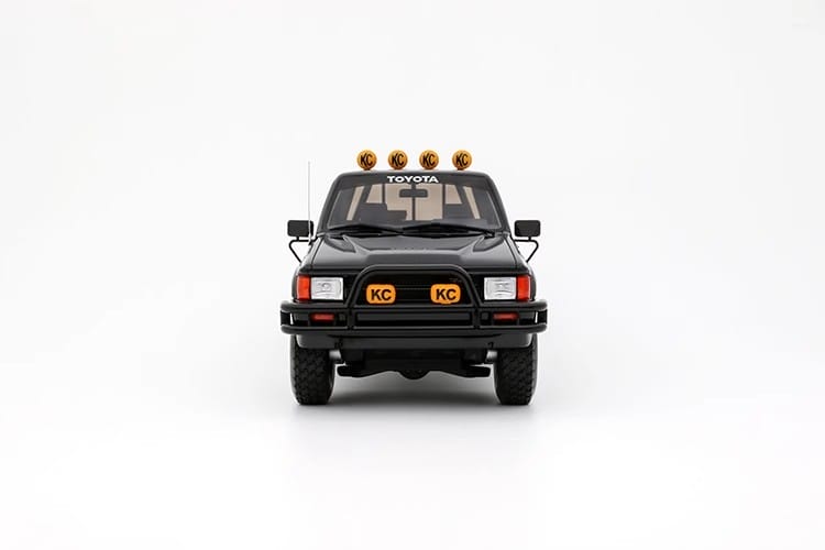 Pre-sale OTTO 1:18 Toyota HILUX SR5 Bright Black Resin Model – Limited Edition of 2,500 Units(OT481