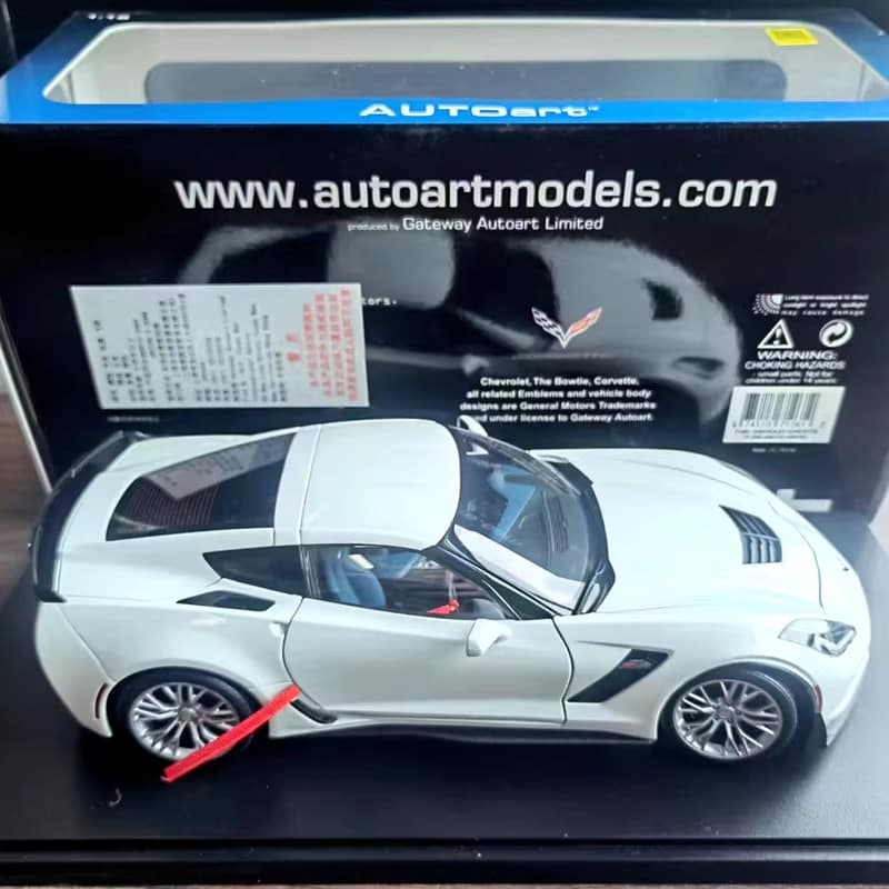 AUTOart 1:18 Chevrolet Corvette C7 Z06 Diecast Model