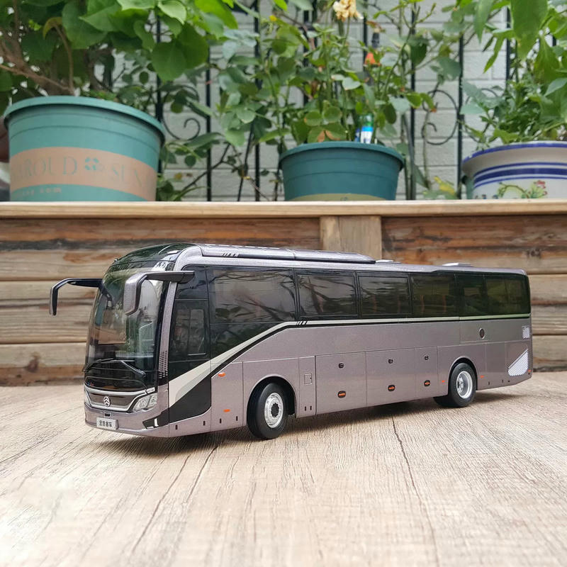 Golden Dragon Qiantu GC12 1:38 Alloy Model Bus