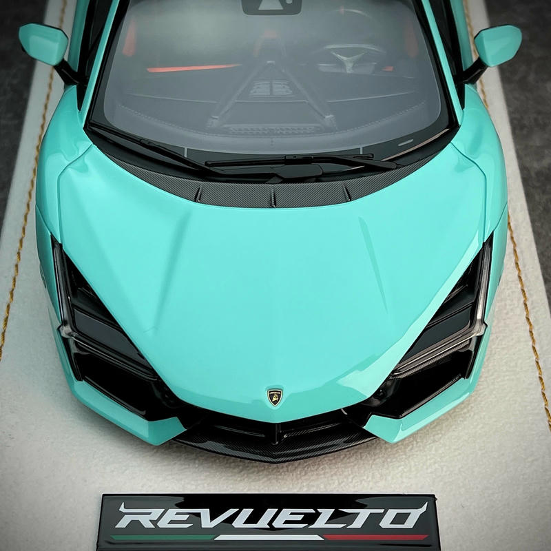 MR 1:18 Lamborghini Revuelto Resin Model – Christmas Edition