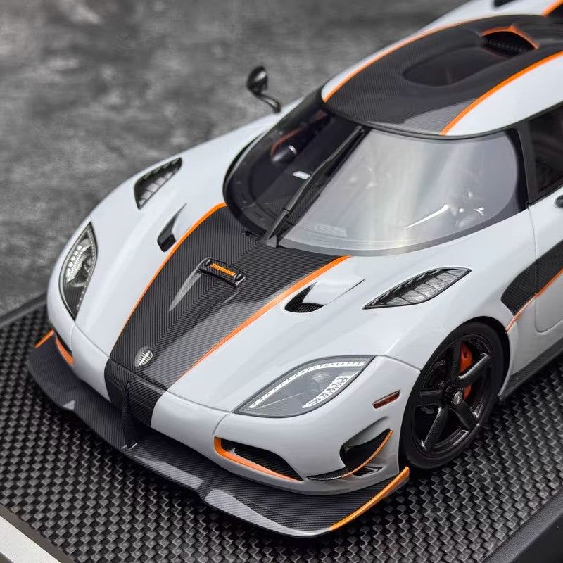 VMB Koenigsegg Agera RS 1:18 Resin Supercar Model