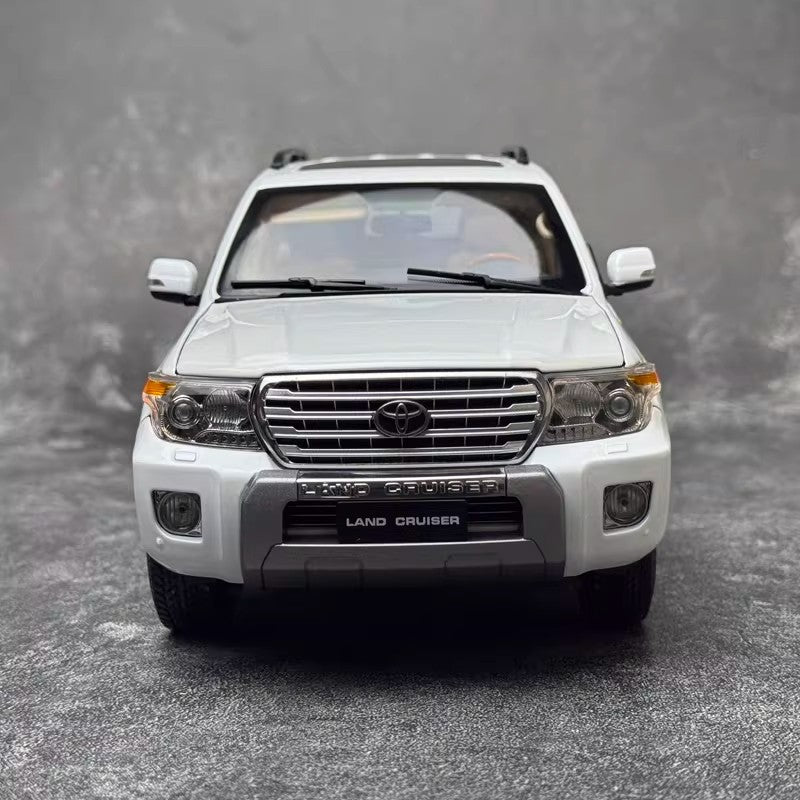 Original Factory 1:18 Toyota Land Cruiser LC200 Diecast Model