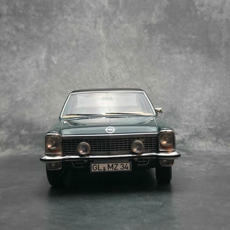 NOREV 1:18 Opel Diplomat V8 1969 Diecast Model Car – Classic German Luxury Sedan Collectible
