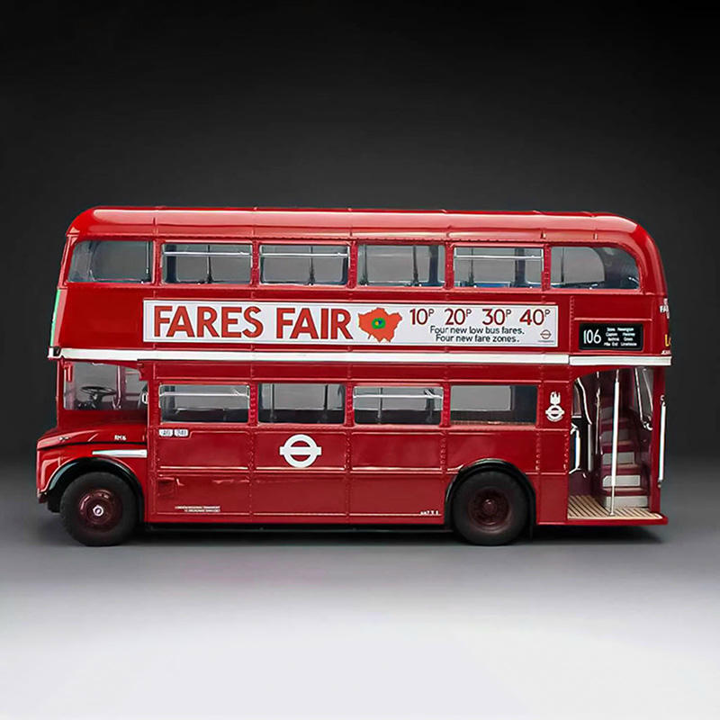SunStar 1:24 London Double-Decker Bus Diecast Model Car