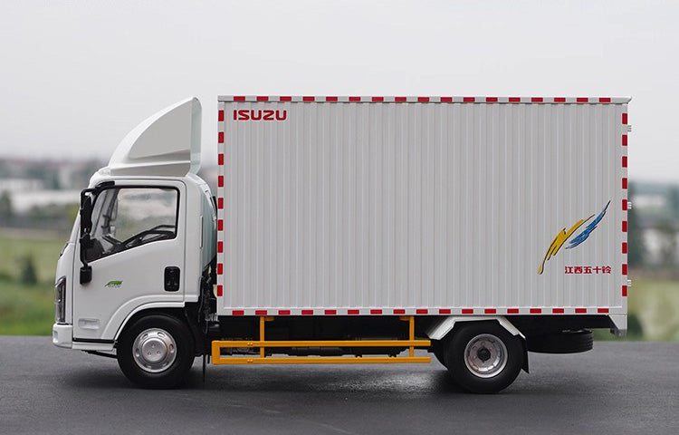 Original 1:18 Isuzu ES Diecast Model Car