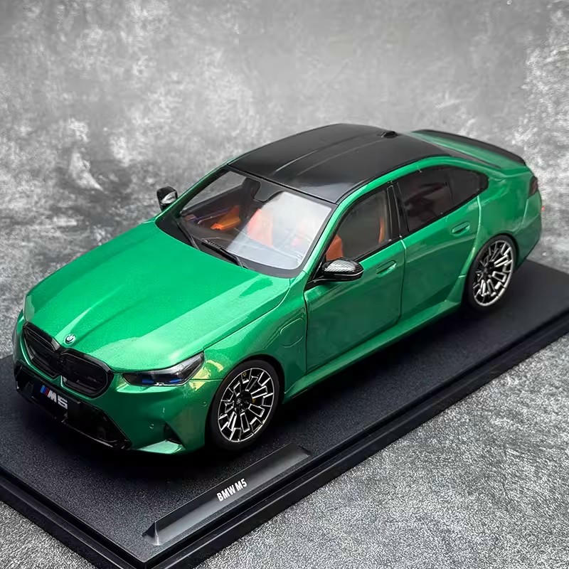 SOLIDO 1:18 BMW M5 M Isle of Man 2025 Alloy Diecast Model