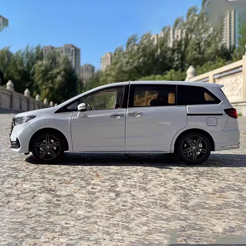 GAC Honda Odyssey Hybrid 2022 1:18 Alloy Diecast Model Car