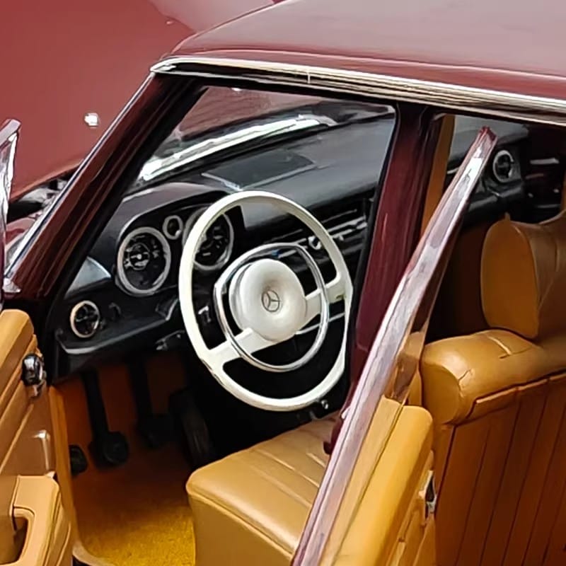 Norev 1:18 Mercedes-Benz 200 W115 1968 Diecast Model Car