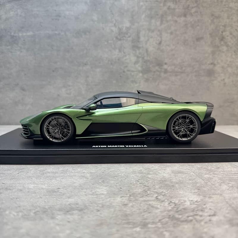 GT Spirit 1:18 Aston Martin Valhalla Resin Model-GT558