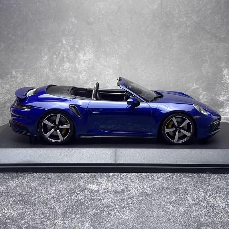 Minichamps 1:18 Porsche 911 (992) Turbo S Cabriolet 2020 Alloy Diecast Model Car