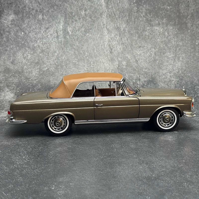 Norev Mercedes-Benz 280SE Cabriolet W111 1:18 Diecast Model Car