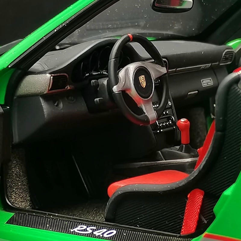 AUTOart 1:18 Porsche 911 GT3 RS 4.0 Diecast Model Car – Green