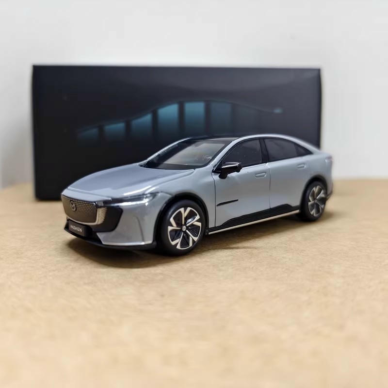 1:43 Mazda EZ6 Alloy Model Car