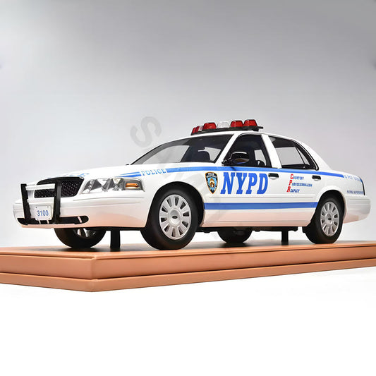 Vehicle Art 1/18 Ford Crown Victoria Resin Car Model