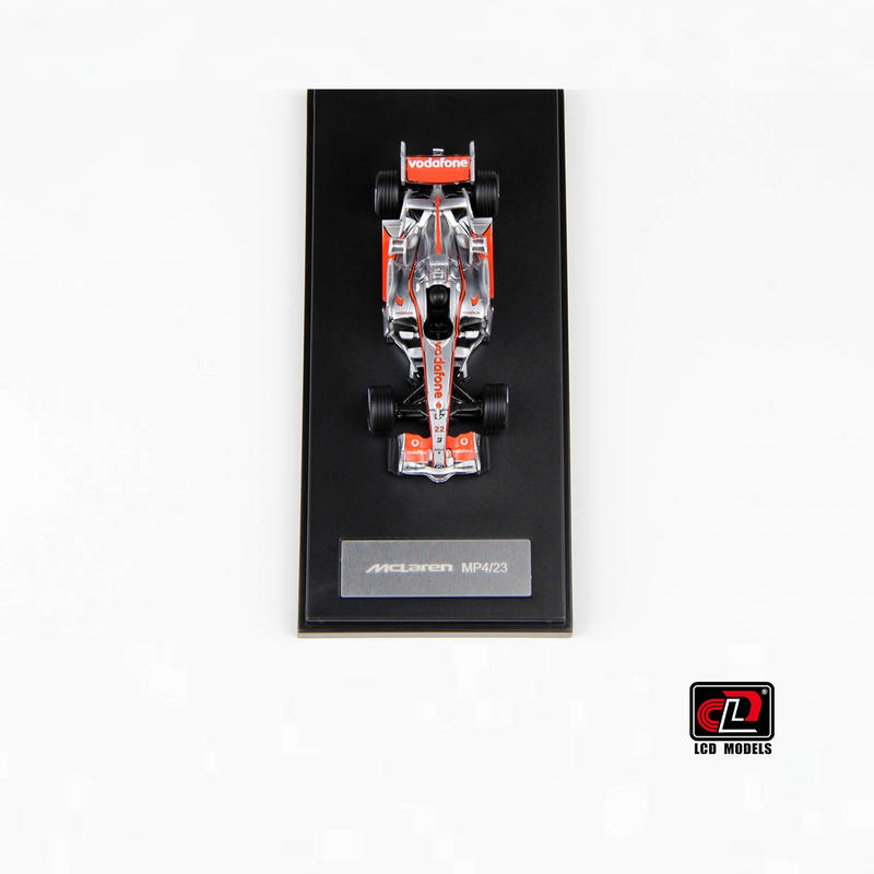 LCD 1:64 McLaren MP4-23 Diecast Car – Silver – YX car model