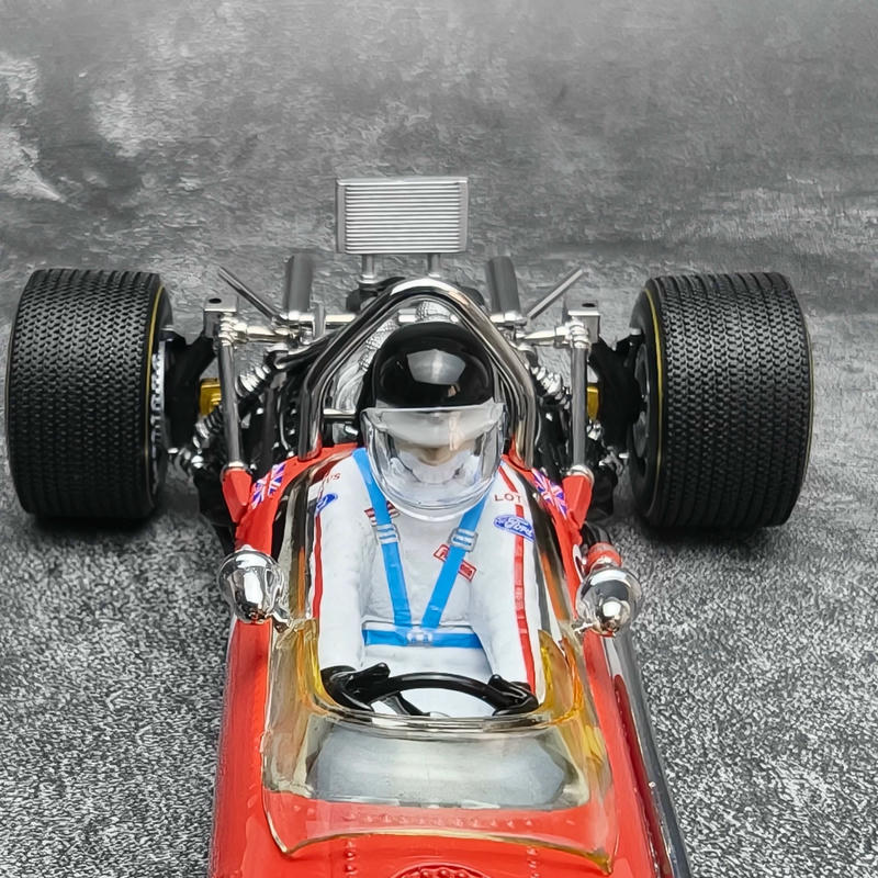 SunStar 1:18 Lotus Formula One Collection Diecast Model Car
