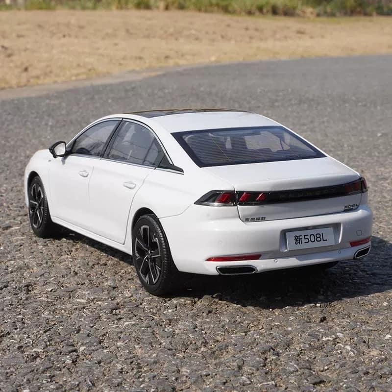 Original 1:18 Peugeot 508L 2023 Alloy Diecast Model
