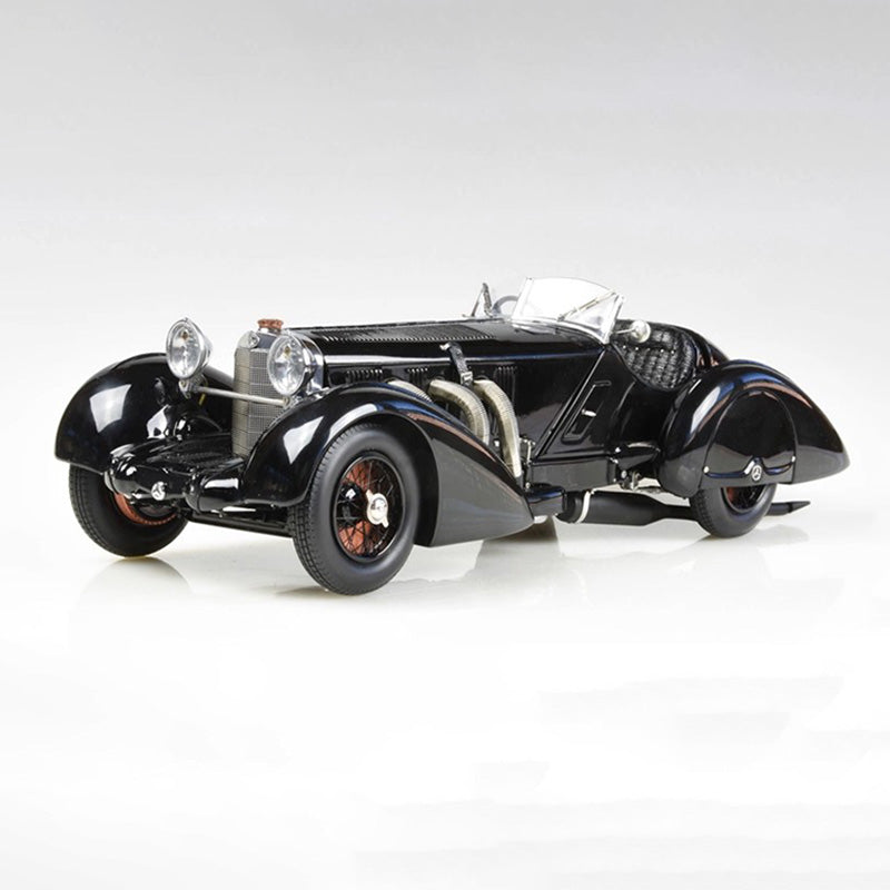 CMC Black Prince M-225 1:18 Diecast Model Car