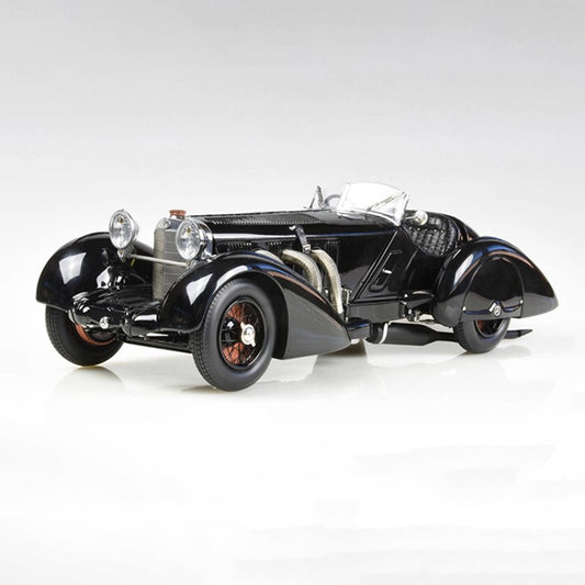 CMC Black Prince M-225 1:18 Diecast Model Car