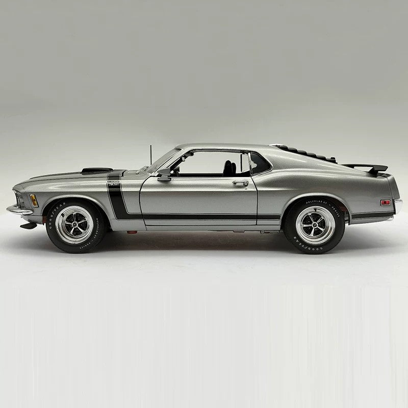 ACME 1:18 1970 Ford Mustang Boss 302 Diecast Model