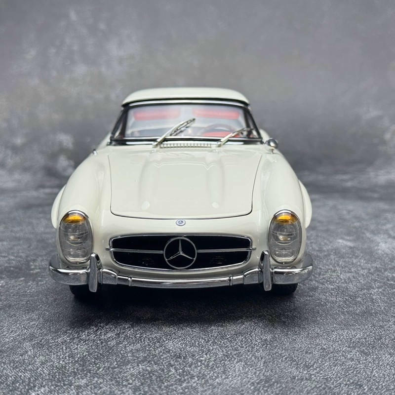 CMC 1:18 Mercedes-Benz 300SL Roadster Coupe Diecast Model