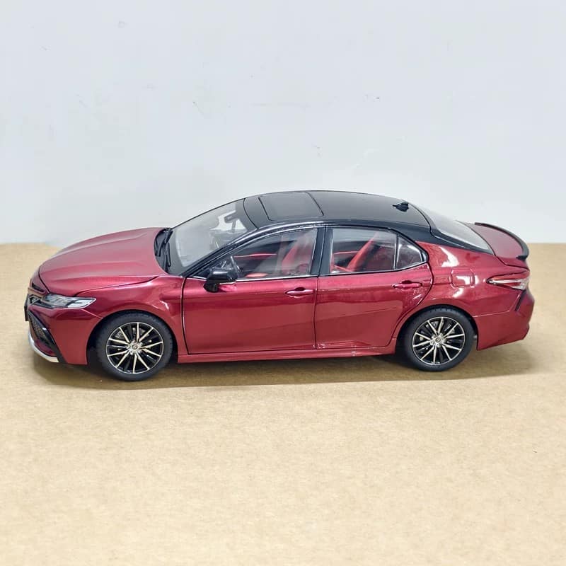 oem Licensed Toyota Camry (XV70) Hybrid Sport 2018–2021 1:18 Diecast Model