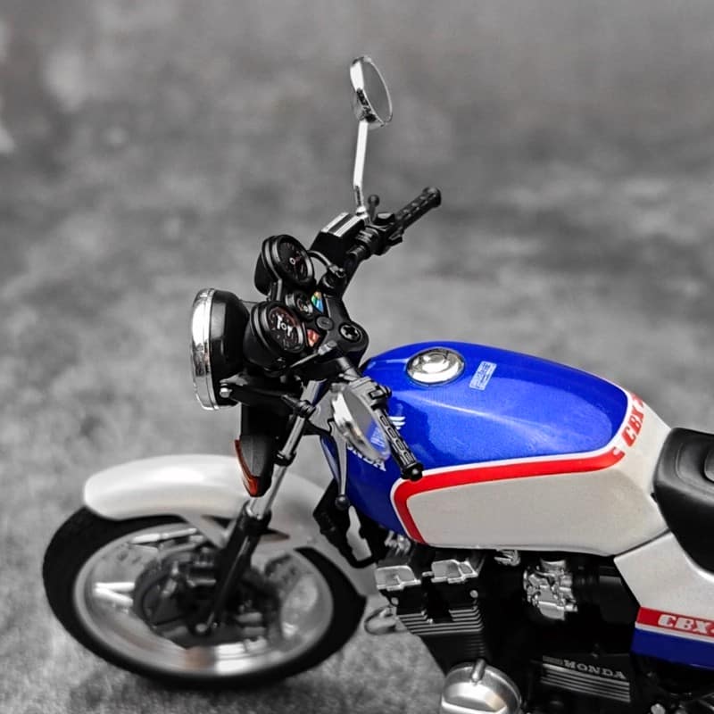 AOSHIMA 1:12 Honda CBX 400F Alloy Motorcycle Scale Model
