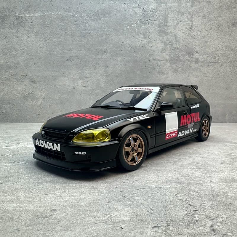 MotorHelix 1:18 Honda Civic Type R EK9 Diecast Model