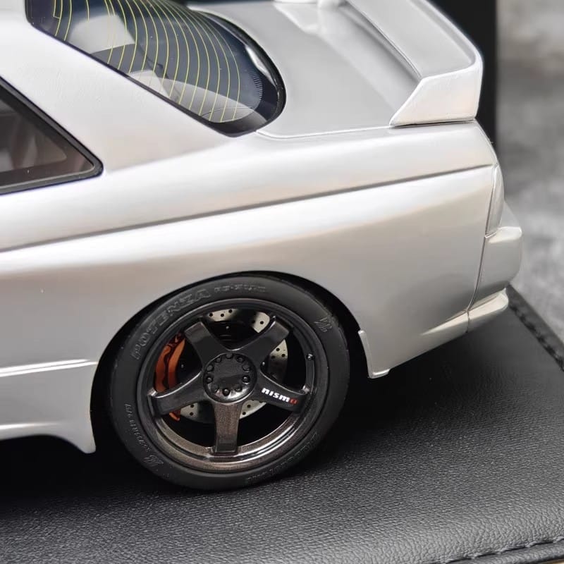 MH Nissan Skyline GT-R (R32) 1:18 Resin Model Car – YX car model