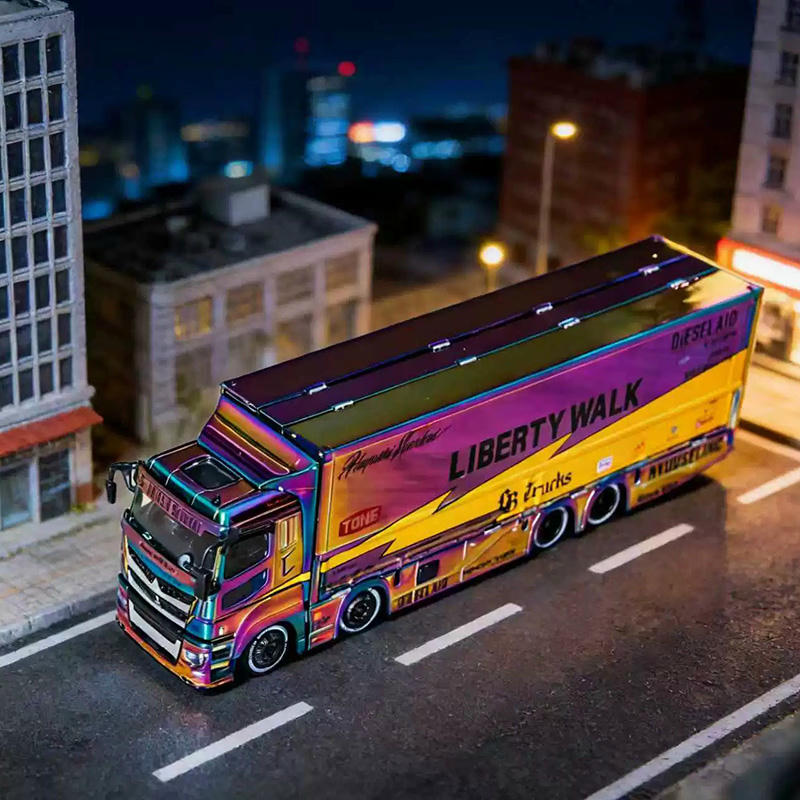 GCD 1:64 Mitsubishi Fuso Super Great LB‑TRUCKS Diecast Model – Chameleon