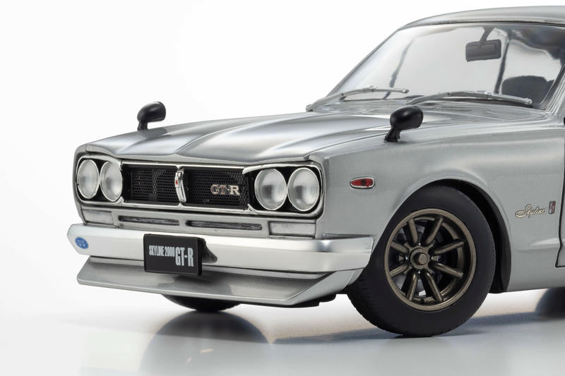 Kyosho Nissan Skyline 2000 GT-R (KPGC10) 1:18 Diecast Model Car