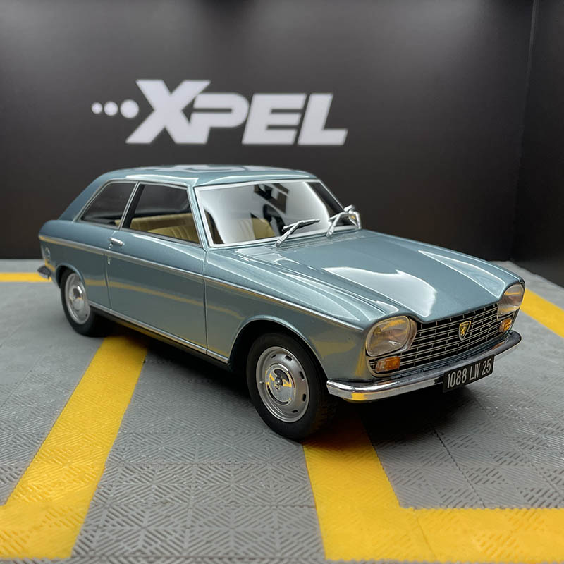 OTTO 1:18 Resin Simulation Coupe Modell 204 Coupe Metallic Blau