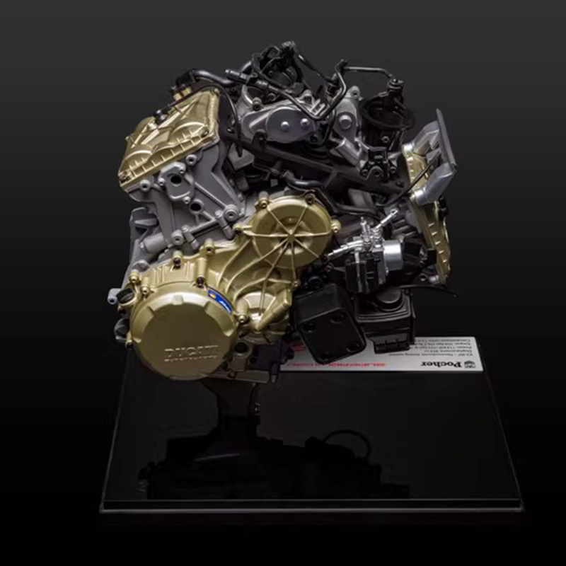 Pocher 1:4 Ducati Panigale V2 Superquadro Engine Model Kit
