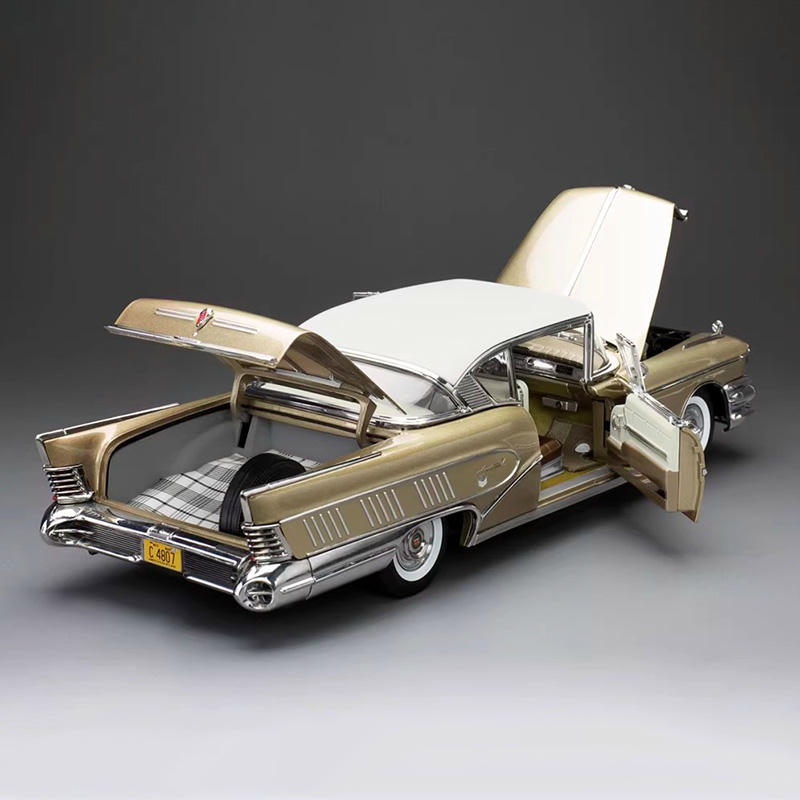 SunStar 1:18 Buick Limited Riviera Coupe 1958 Diecast Model Car