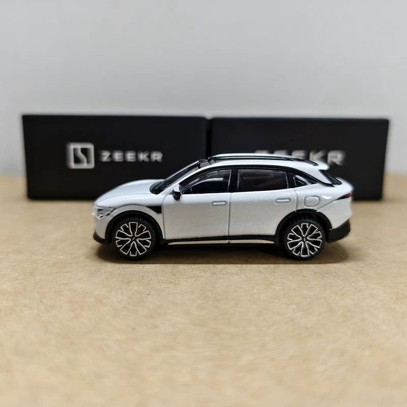Official 1:64 ZEEKR 7X Diecast Model Car – Geely Electric SUV Alloy Collector Model