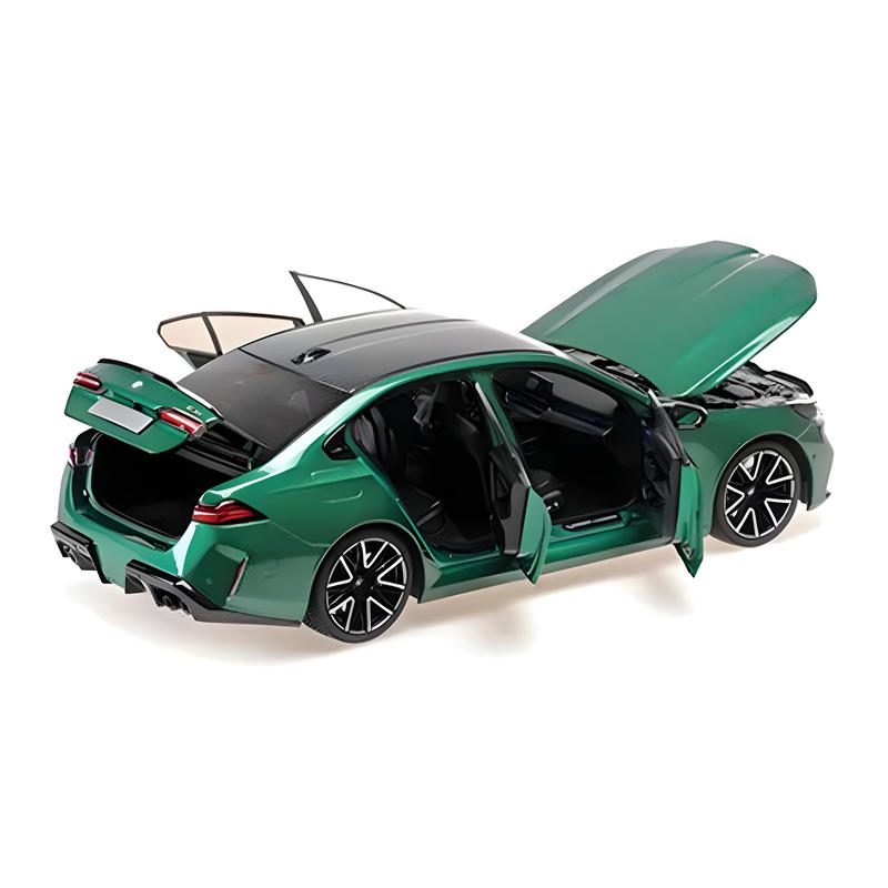 Minichamps 1:18 BMW M5 2024 Diecast Model Car