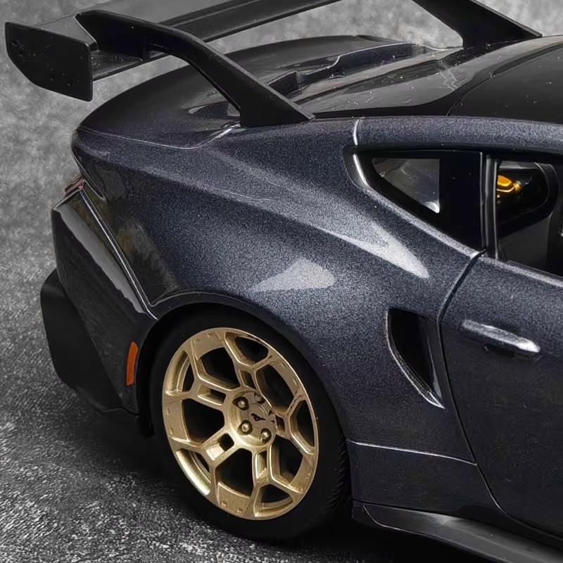 Maisto 1:18 Ford Mustang GTD Diecast Car