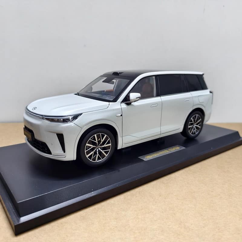 OEM GAC Trumpchi S9 1:18 Diecast Model Car
