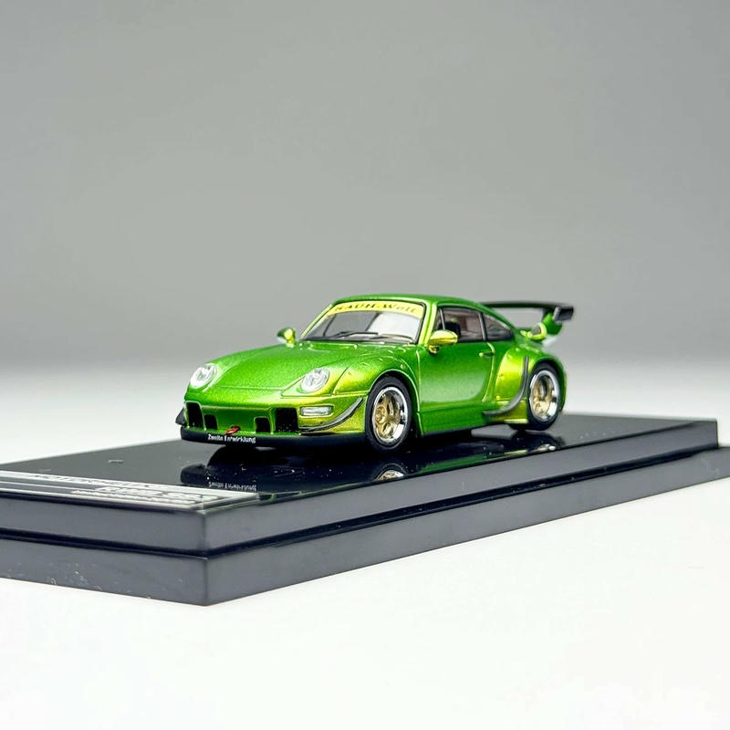 MotorHelix 1:64 Porsche RWB 993 Diecast Model
