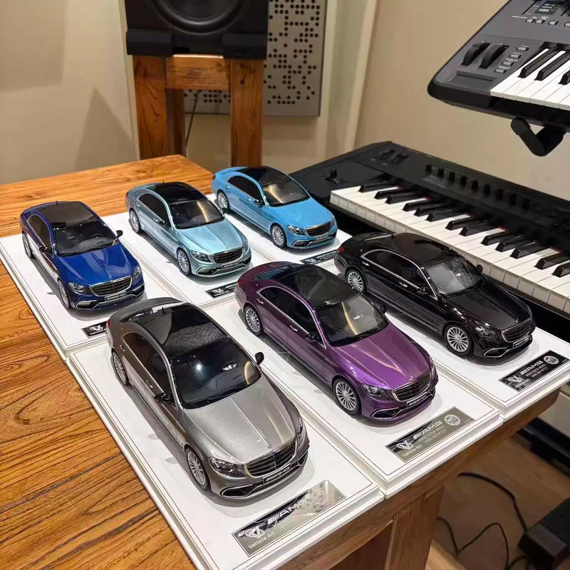 Vehicle Art 1:18 Mercedes-AMG S65 W222 Final Edition Resin Model