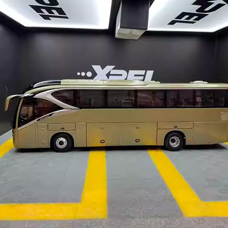 Original Factory 1:42 Xiamen King Long XML6129 Coach Bus Diecast Model