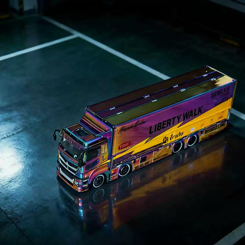 GCD 1:64 Mitsubishi Fuso Super Great LB‑TRUCKS Diecast Model – Chameleon