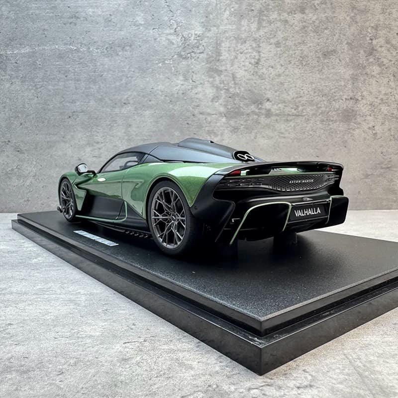 GT Spirit 1:18 Aston Martin Valhalla Resin Model-GT558
