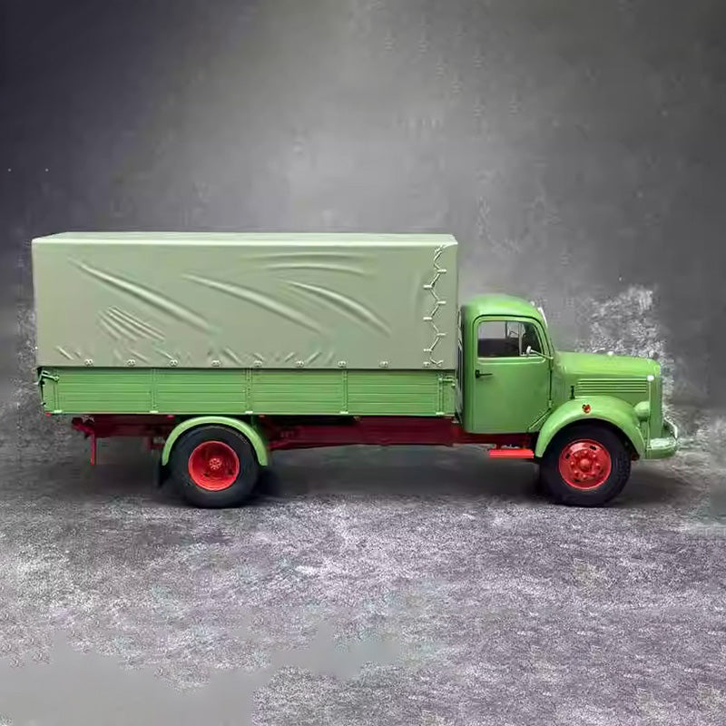 Mercedes-Benz L3500 Truck Transporter 1:18 Diecast Model