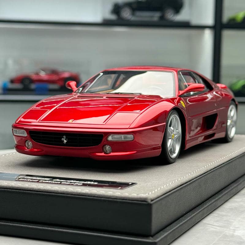 V8 Model 1:18 Ferrari F355 Resin Model Car