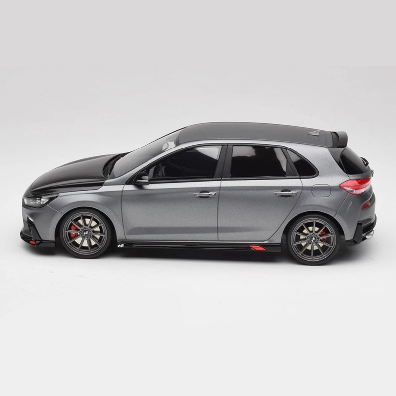 OTTO 1:18 Hyundai i30 Resin Model Car