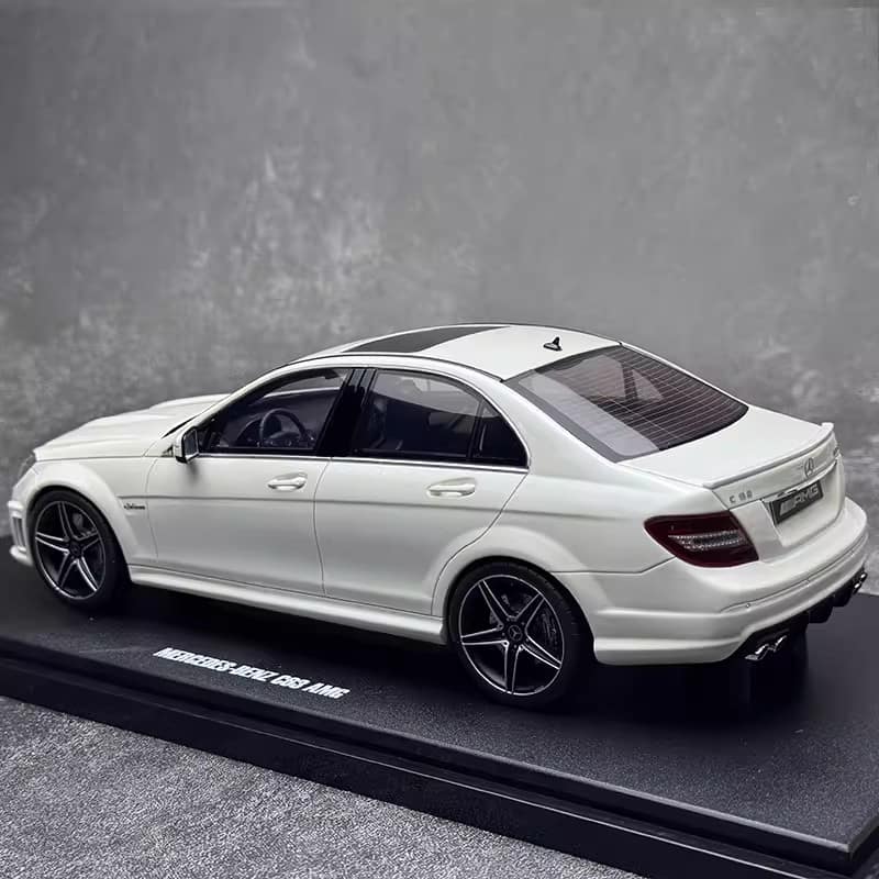 GT Spirit 1:18 Mercedes-Benz C63 AMG Resin Model